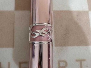 YSL 口红水蜜桃色号 7 正品保证，滋润保湿，出现问题无法使用